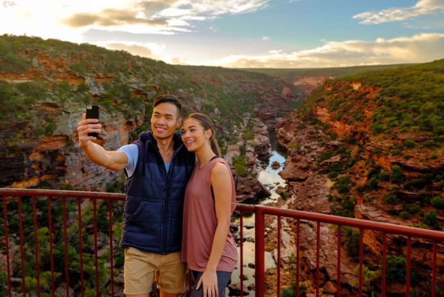 Perth: 4-Day Coastal Loop to Monkey Mia with Accommodation - Day 3: Monkey Mia to Geraldton — Wildlife and Coastal Charm