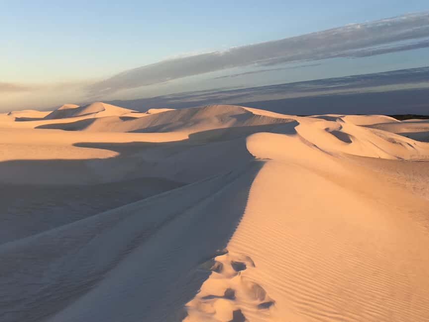 Pinnacles Desert Private Tour - Hangover Bay Beach: A Scenic Stop for Fresh Air