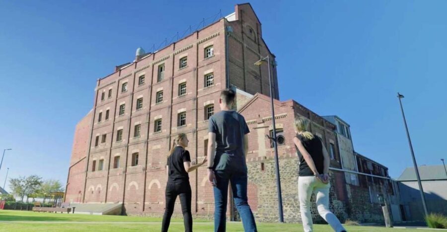 Port Adelaide: Walking Tour with Food Tasting & Drinks - Who Is This Tour Perfect For?
