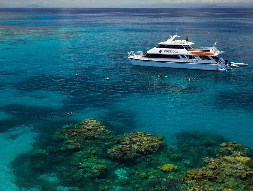 Port Douglas: Poseidon Outer Barrier Reef Dive and Snorkel - Food and Comfort