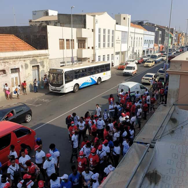 Praia City Tours - The Role of Guides and Included Services