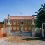 Praia: Guided Historic Walking Tour & Lunch with Locals - Who Should Consider This Tour?