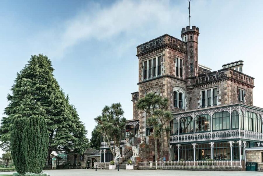 Private Dunedin City Highlights and Otago Peninsula Day Tour - Scenic Drive and Wildlife Encounters on the Otago Peninsula