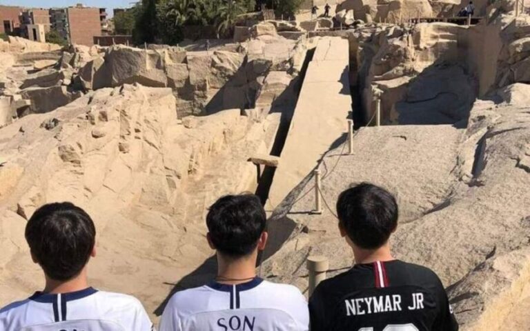 Private Giza Pyramids Tour with Bedouin Village Experience - What the Tour Includes and What to Expect