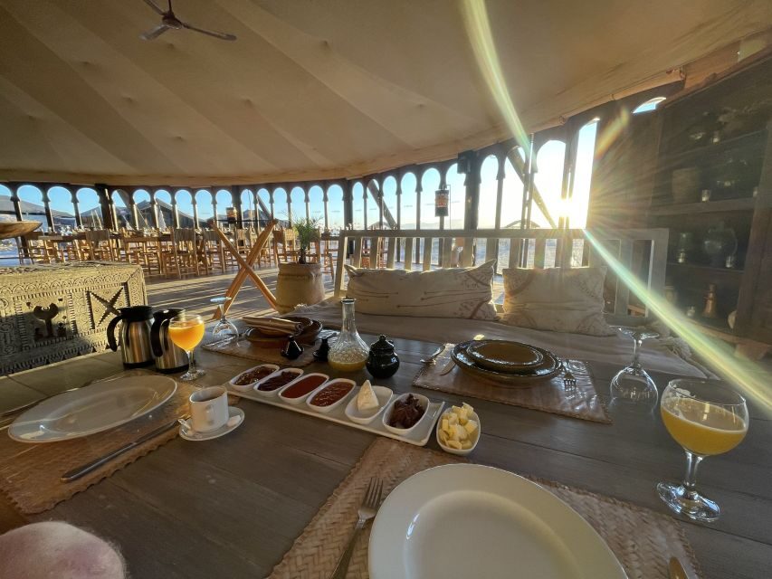 Private Luxury Lunch in Agafay Desert & Swimming Pool - Exploring the Agafay Desert Lunch & Pool Experience