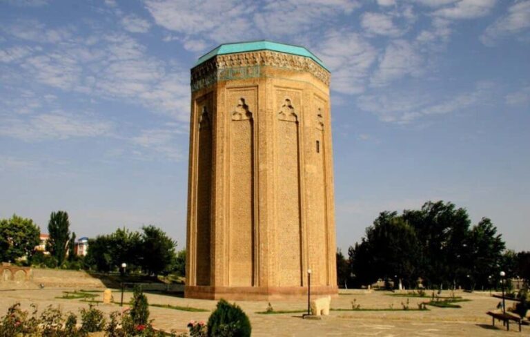 Private Nakhchivan day and 2 day tour - Exploring the Majestic Alinja Castle