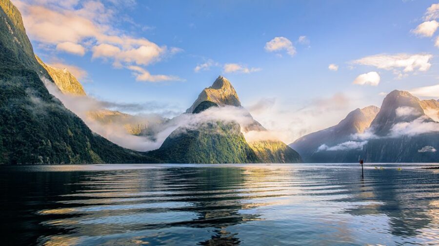 Queenstown: Milford Sound Small-Group Tour w Cruise & Lunch - Transportation & Group Size