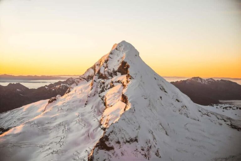 Queenstown: Sunrise Glacier Scenic Flight - The Aircraft and Comfort Level