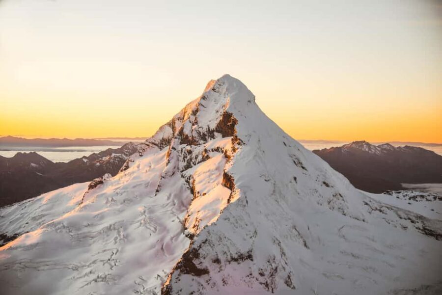 Queenstown: Sunrise Glacier Scenic Flight - The Aircraft and Comfort Level