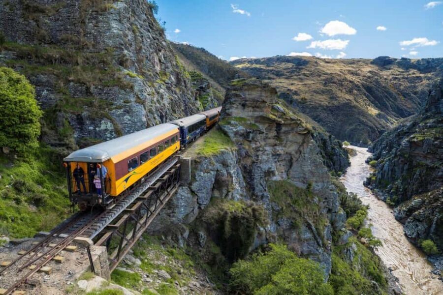 Queenstown to Dunedin Incl Train Small-Group Tour (One-Way) - Exploring Central Otago’s Scenic Beauty