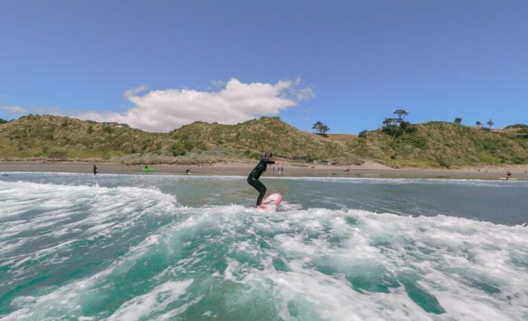 Raglan: Group Surf Lesson - The Sum Up: Who Should Try This?
