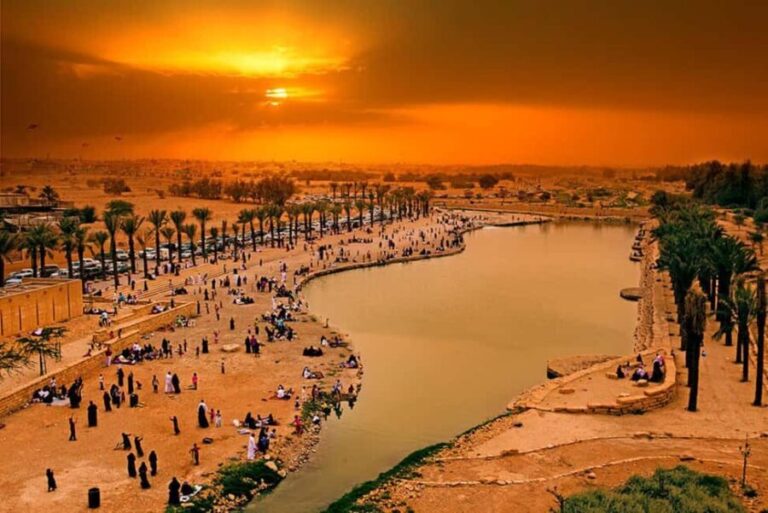 Riyadh: Guided Tour with Historical Landmarks and Coffee - What to Expect on the Day