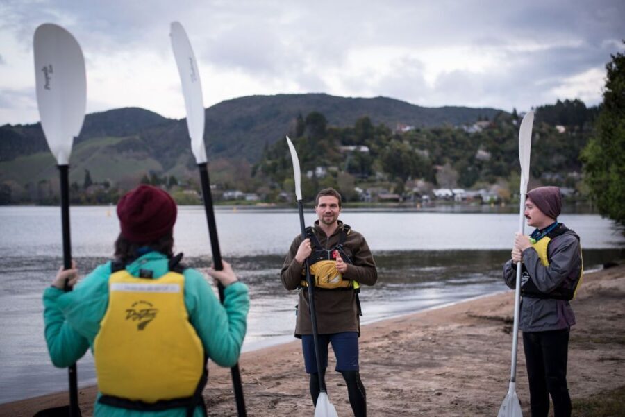 Rotorua: Glow Worm Kayak Tour - The Glow Worm Caves Experience