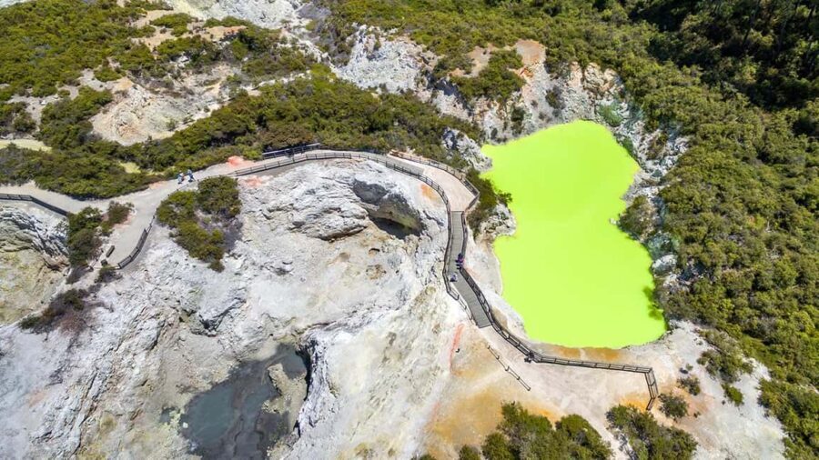 Rotorua: to Auckland via WaiOTapu, Taupo & Hamilton Gardens - What’s Included and What’s Not
