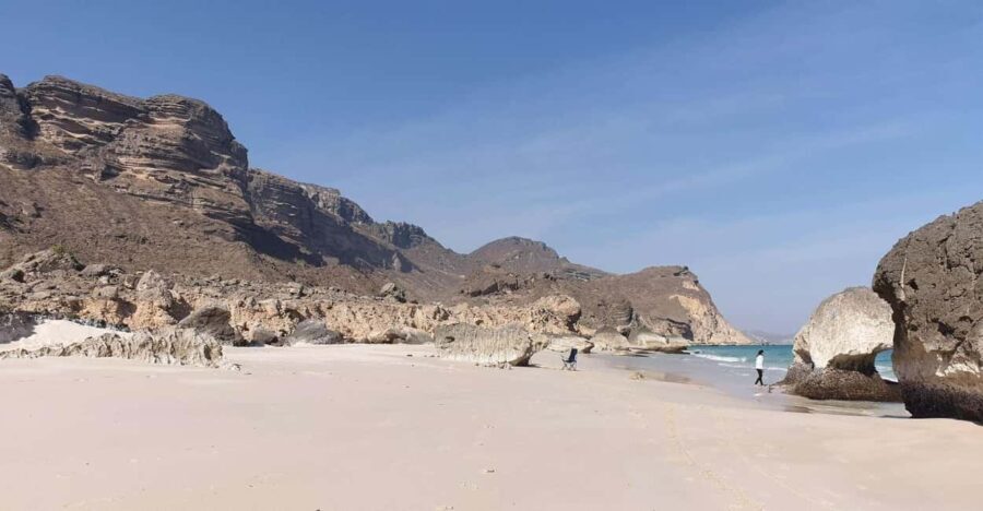 Salalah:Fazayah Beach of the Indian Ocean and Mughsail Beach - What to Expect and Practical Tips
