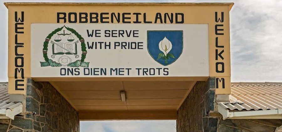 Sharing Grp Tour Robben Island, Table Mountain,Kirstenbosch - Key Points