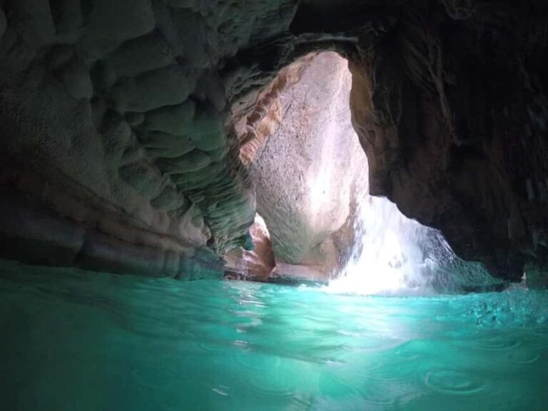 Sharing Tours to Wadi Shab, Bimmah Sinkhole, and Fins Beach - Key Points