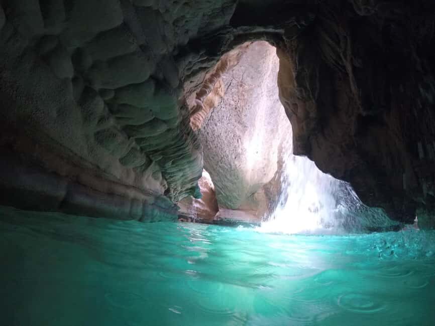 Sharing Tours to Wadi Shab, Bimmah Sinkhole, and Fins Beach - Key Points