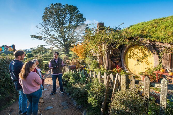 Small-Group Hobbiton Tour from Auckland with Party Marquee Lunch - What’s Included and What to Consider
