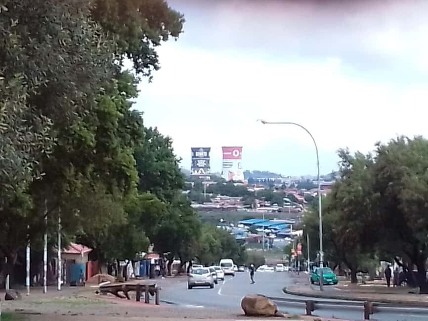 Soweto: 4-Hour Bicycle or Tuk Tuk Tour & Lunch - Whats Included & Whats Not