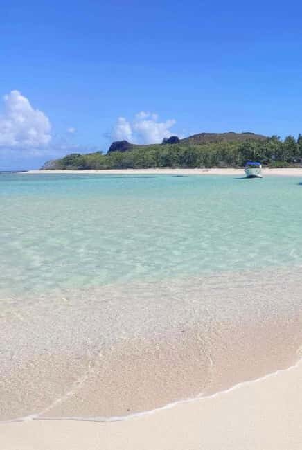 Speedboat excursion: Ile aux Bénitier/Dauphins/ Roche Crystal - Practical Details and Tips for Your Trip