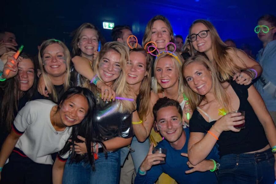 Sydney: Big Night Out Pub Crawl with Local Party Hosts - An In-Depth Look at the Sydney Pub Crawl Experience