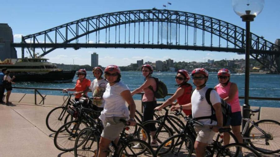 Sydney Highlight Attractions Guided Tour - An Honest Breakdown of the Tour