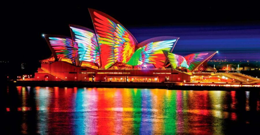 Sydney: Intimate Vivid Harbour Cruise with Canapes - The Itinerary in Detail