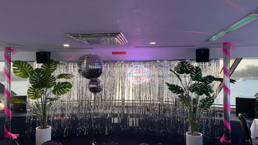 Sydney: Retro Party Cruise in Sydney Harbour with Snacks - Who Should Consider This Experience?