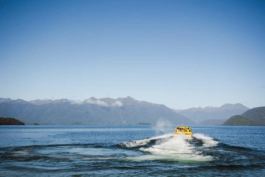 Te Anau: Jet Boat Ride & Kepler Track Guided Hike - Enjoying Morning Tea at Cosy Nook