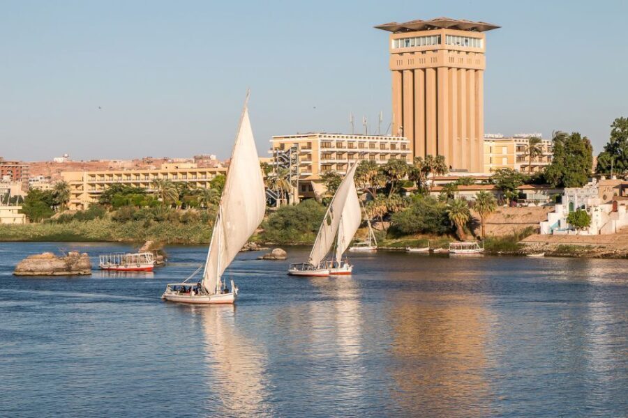 The Nile: Felucca Ride with Meal and Transfers - The Food: Tasting Egypt on the Water