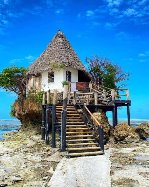 The rock restaurant and blue Lagoon - Why This Tour Works Well