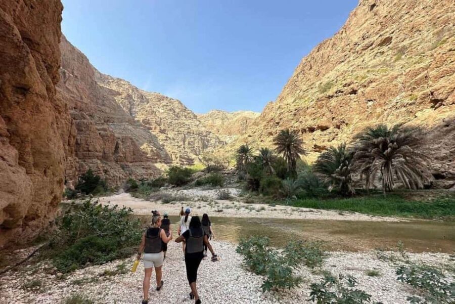 Tour Fatimah-2 Day 1 Night in Ras Al Hadd,Oman Tours Package - Who Is This Tour Best For?
