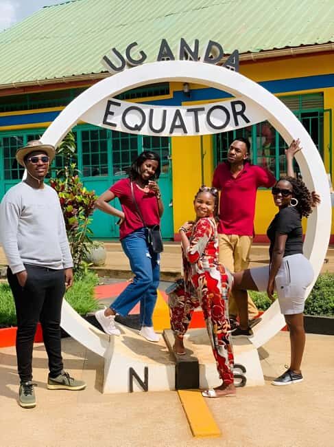 Uganda: Day Tour to the Uganda Equator in Kayabwe - A Closer Look at the Uganda Equator Tour