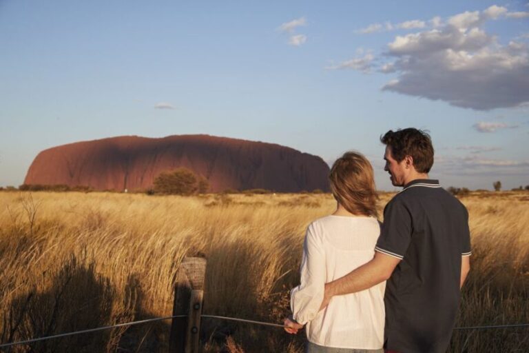 Uluru: Sacred Sites & Sunset Tour with Wine & Cheeseboard - Watching the Sunset