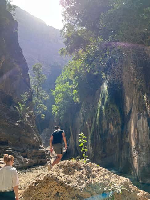 Wadi Lajab Canyon Hiking Tour - Sunset at Black Mountain: A Breathtaking Finish
