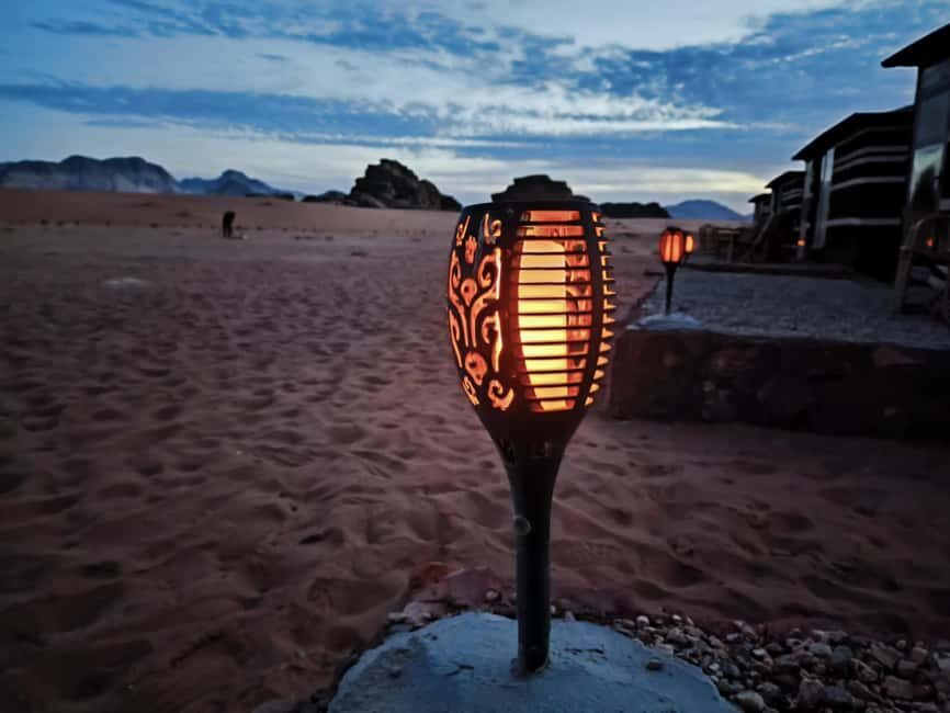 Wadi Rum: 1-Night Jeep Tour with Dinner and Breakfast - Authenticity and Value