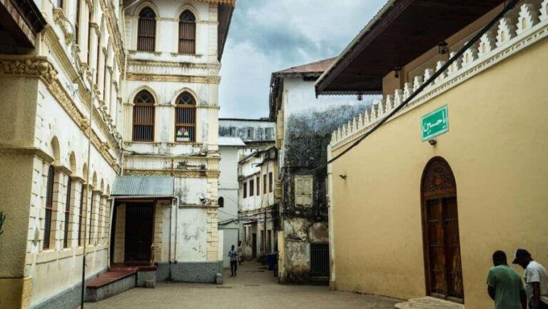 Zanzibar: Prison Island, Nakupenda Beach & Stone Town Tour - What’s Included and What’s Not