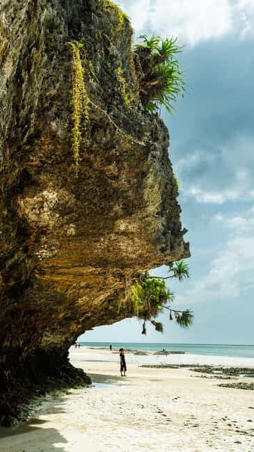 Zanzibar : Secret Beach, Kuza Cave and Jozani with transfer - Visiting Secret Beach: An Oasis of Calm