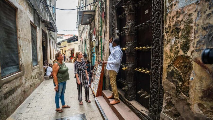 Zanzibar : Stone Town Tour,history without transport - Practical Details & Tips