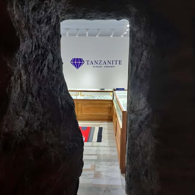 Zanzibar: Tanzanite Museum and Jewelry Shop Entry Ticket - How Does the Tour Run?