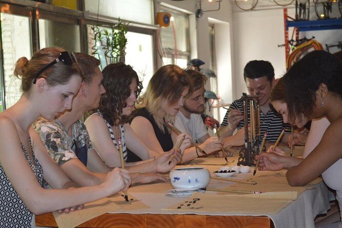 4-Hour Private Tour of Calligraphy Class, Hutong and Dumplings - Analyzing the Experience: What Travelers Say