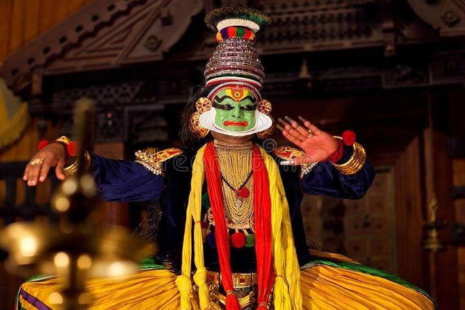 5 Days Kerala Tour Package With 4 Star Stays & Private Houseboat - Transportation & Accommodation