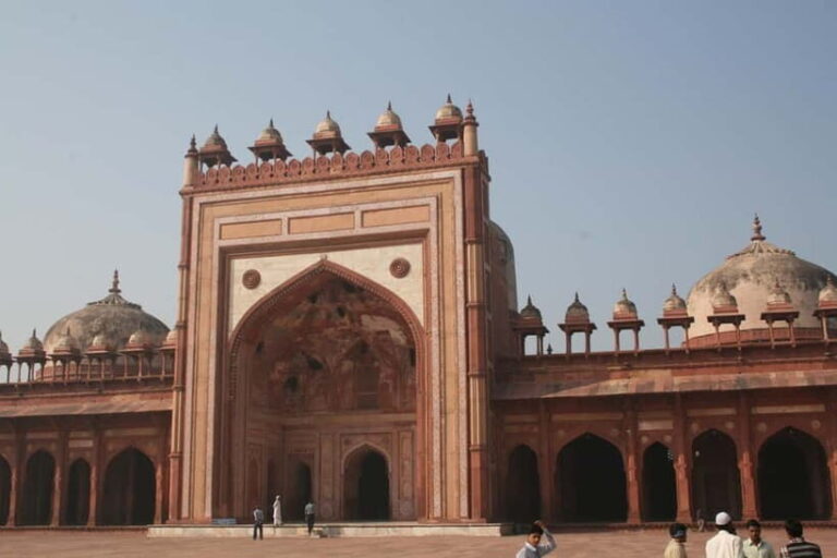 Agra: Guided Fatehpur Sikri Trip with Tasting Experience - Transportation, Group Size, and Duration
