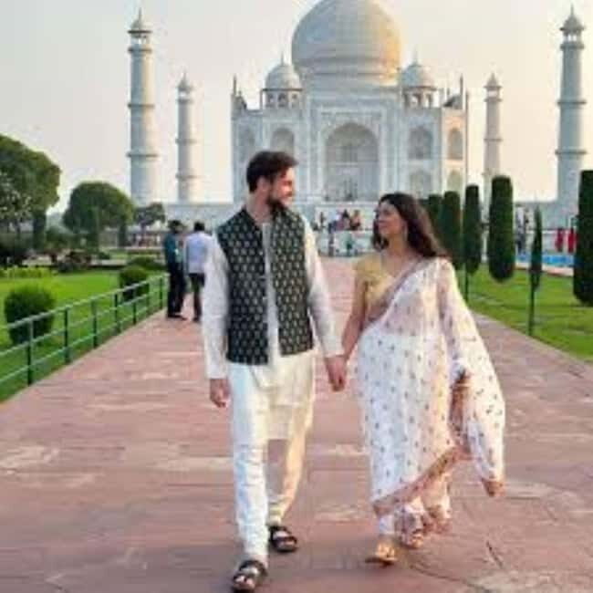 Agra: Skip the Line Taj Mahal with photographer & Dress Rent - A Closer Look at the Tour Experience