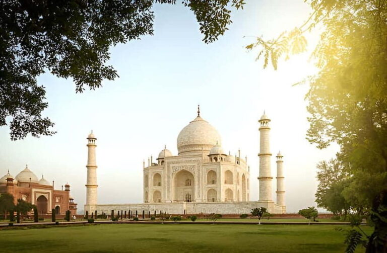 Agra: Taj Mahal, Agra Fort & Fatehpur Sikri Day Tour by Car - Starting with the Taj Mahal at Sunrise