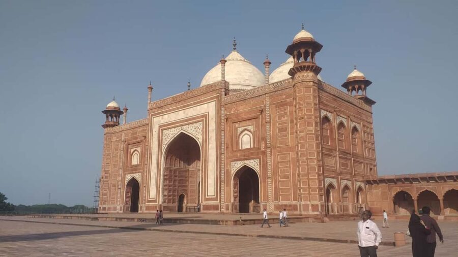 Agra Three World Heritages Sites Tour From Goa with Flights - Who Is This Tour Best For?