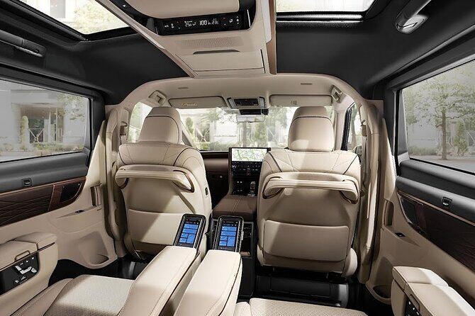 Alphard Luxury Airport Transfer Bali - What to Expect During the Transfer