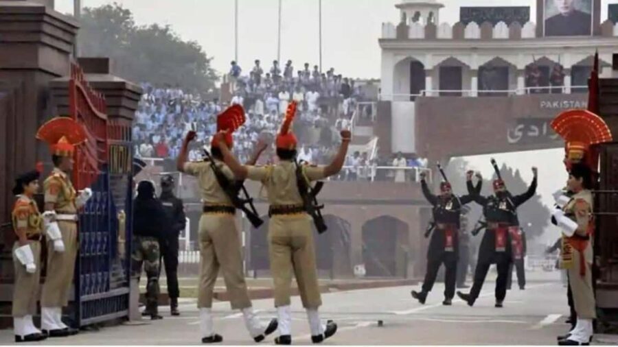 Amritsar: Full day Tour with Wagah Border Retreat ceremony - Discovering Amritsar: An In-Depth Look at the Tour Itinerary