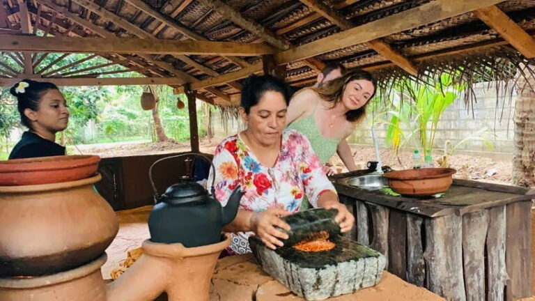 Anuradhapura: Traditional Fresh Coconut Roti Cooking Class - Who Should Consider This Tour?